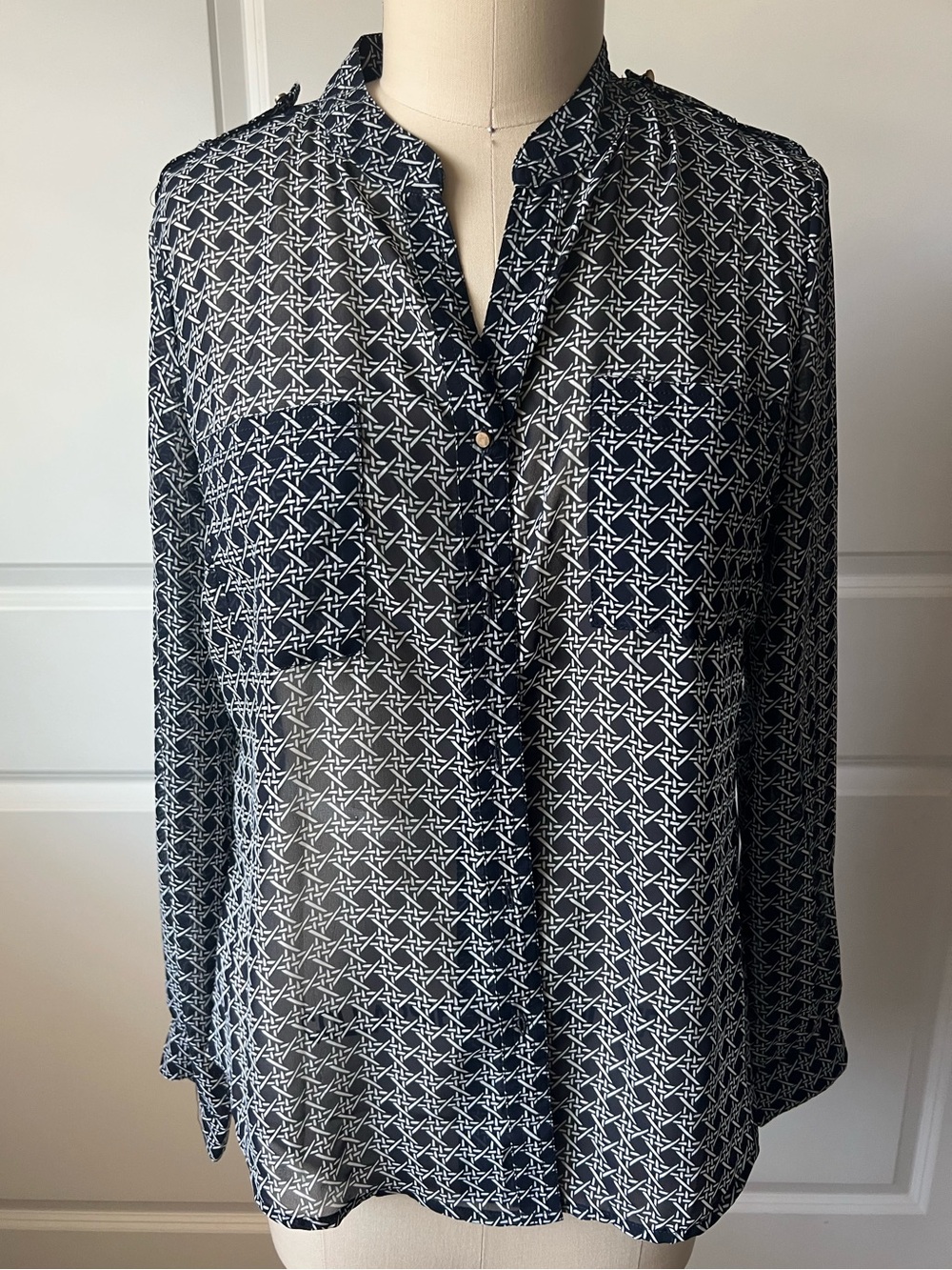New Banana Republic Sheer Navy Geometric Button-Front Women's Blouse